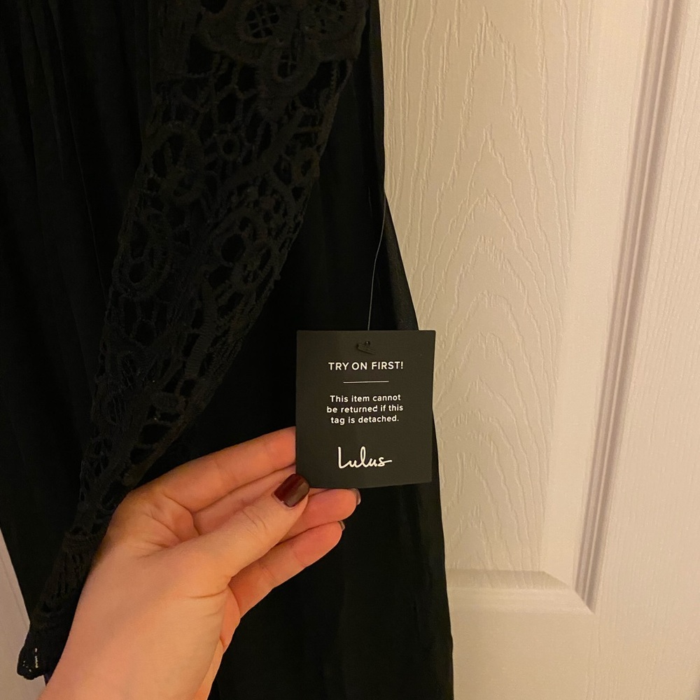 Beautiful black lace long sleeve formal dress! - Picture 3 of 5